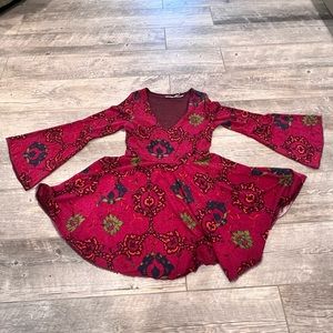 Kimchi‎ Blue Boho Bell Sleeve fit and flare fuchsia floral dress size large